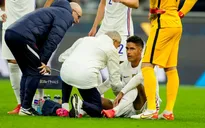 Varane chấn thương, Man Utd khủng hoảng hàng thủ