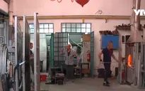 Ngành thủy tinh Italy chịu sức ép nặng nề trước "cơn bão" giá khí đốt