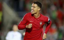 Lập hat-trick vào lưới Luxembourg, Ronaldo thiết lập kỷ lục mới ở cấp ĐTQG