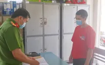 Bắt tạm giam thương lái lây COVID-19 cho 8 người thân