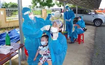 Nhiều tỉnh thành điều chỉnh việc xét nghiệm, cách ly đối với người về từ "vùng xanh", "vùng đỏ"