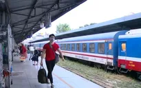 Người lao động phấn khởi trở lại TP Hồ Chí Minh làm việc