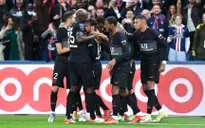 Mbappe tỏa sáng, PSG thoát thua phút cuối