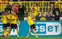 Vòng 8 Bundesliga: Dortmund vươn lên dẫn đầu BXH
