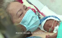 PTL Bình yên con nhé: Thắt lòng 2 bé sơ sinh mồ côi vì COVID-19, gánh nặng đặt lên vai ông bà