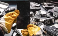 Mỏ vàng từ smartphone và laptop cũ