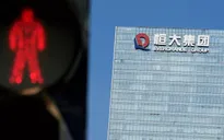 Evergrande “thoát chết” vào phút chót
