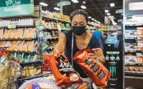 Chỉ số niềm tin tiêu dùng Mỹ tăng bất chấp lạm phát, khan hàng