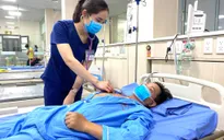 Cứu sống bệnh nhân bị rắn hổ mang chúa cắn