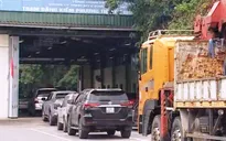 Hà Nội: Nhiều trung tâm đăng kiểm quá tải sau khi nới lỏng giãn cách