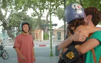 11 tháng 5 ngày - Tập 30: Đăng nóng mắt khi Nhi lao vào ôm trai lạ giữa phố