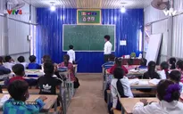 Lớp xóa mù chữ Khmer tại nông trường trái cây Campuchia