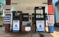 Treo biển "về ăn cơm", cửa hàng xăng dầu bị xử phạt 10 triệu đồng