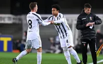 Juventus muốn bán 2 ngôi sao ở hàng tiền vệ