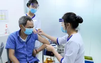 Chuyên gia cảnh báo cần khẩn cấp bảo vệ hệ hô hấp trước đại dịch COVID-19