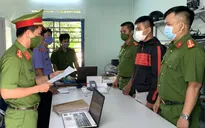 Truy bắt đối tượng trộm cắp ở cửa hàng điện thoại