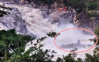 Giải cứu thành công 3 người câu cá mắc kẹt trên sông