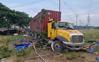 Bà Rịa – Vũng Tàu: Xe Container mất lái tông vào quán nước ven đường, 2 người thương vong