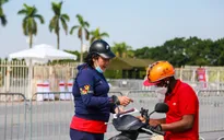 Giảm giá kịch sàn, dân "phe vé" Mỹ Đình vẫn ế khách ngay trước trận của ĐT Việt Nam