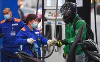 Giá xăng dầu liên tục tăng, doanh nghiệp vận tải gặp khó