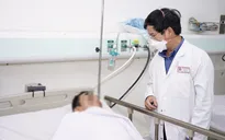 Người đàn ông nhập viện vì ngộ độc methanol