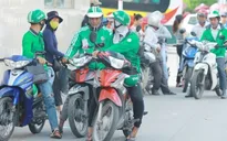 TP Hồ Chí Minh: Xe ôm công nghệ hoạt động lại, hàng quán được bán bia rượu đến 22h