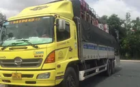 Bắt xe tải chở số lượng lớn hàng hóa không rõ nguồn gốc qua tin báo đường dây nóng