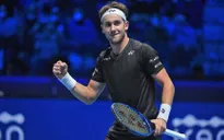Ngược dòng thắng Cameron Norrie, Casper Ruud nuôi hi vọng đi tiếp tại ATP Finals 2021