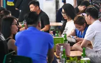 Số ca mắc COVID-19 tăng đáng lo ngại, nhiều hàng quán tại Hà Nội vẫn duy trì "5 không"