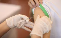 Hưng Yên tiêm vaccine cho trẻ từ 12 - 17 tuổi