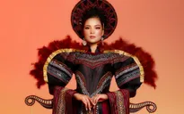 Đại diện Việt Nam trình làng trang phục truyền thống dự thi Miss Earth 2021
