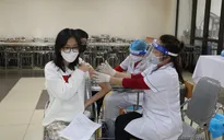 Hà Nội: Hơn 235.000 trẻ từ 15 đến 17 tuổi được tiêm vaccine phòng COVID-19