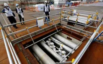 Tường băng bao quanh nhà máy hạt nhân Fukushima trước nguy cơ tan chảy