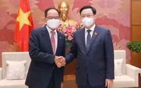 Chủ tịch Quốc hội Vương Đình Huệ tiếp Đại sứ Hàn Quốc và Đại sứ Ấn Độ