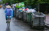 Rác thải ùn ứ trên nhiều tuyến phố Hà Nội