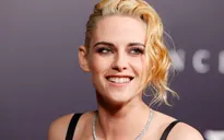 Kristen Stewart đã đính hôn với bạn gái đồng giới
