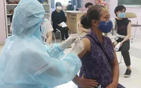 Cấp đủ vaccine COVID-19 để Hà Nội tiêm phủ mũi 2 cho người trên 50 tuổi từ ngày 15/11