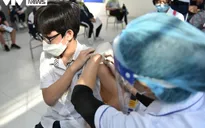 Hà Nội tiêm vaccine COVID-19 cho học sinh khối lớp 7-8