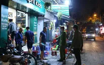 Ảnh: Nhiều hàng quán tại Hà Nội chưa chấp hành đóng cửa sau 21h