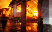 Cháy tại công ty sản xuất đồ gỗ ở TP Hồ Chí Minh