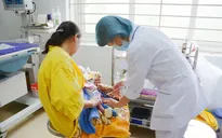 Thông tin chính thức về sự cố tiêm nhầm vaccine COVID-19 cho 18 trẻ em ở Hà Nội