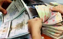 Siết ngân hàng mua trái phiếu doanh nghiệp: Mạnh tay để không phải "cưỡi trên lưng hổ"?