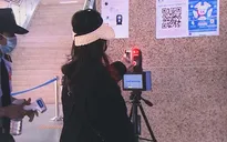 Trải nghiệm camera quét mã QR để phòng dịch tại nhà ga Cát Linh