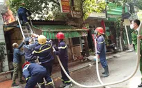 Cháy nhà 5 tầng ở quận Thanh Xuân (Hà Nội), nghi do chập điện