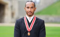 Lewis Hamilton chính thức nhận danh hiệu Hiệp sĩ