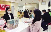Lãi suất tiết kiệm ồ ạt tăng
