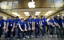 Hoãn trở lại công sở, Apple tặng mỗi nhân viên 1.000 USD