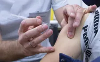 Đức đẩy mạnh chiến dịch tiêm chủng tăng cường để ngăn chặn biến thể Omicron