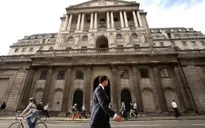 BoE tăng lãi suất để áp chế lạm phát