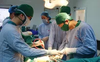 Thay khớp háng thành công cho bệnh nhân 108 tuổi